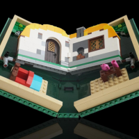 Lego foldable